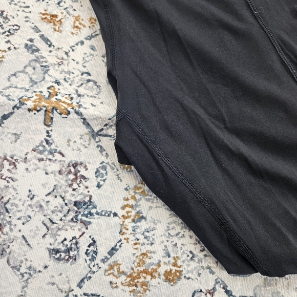 Athleta Solid Black Mind Over Matter Capri Legging Size XL - Picture 6 of 9